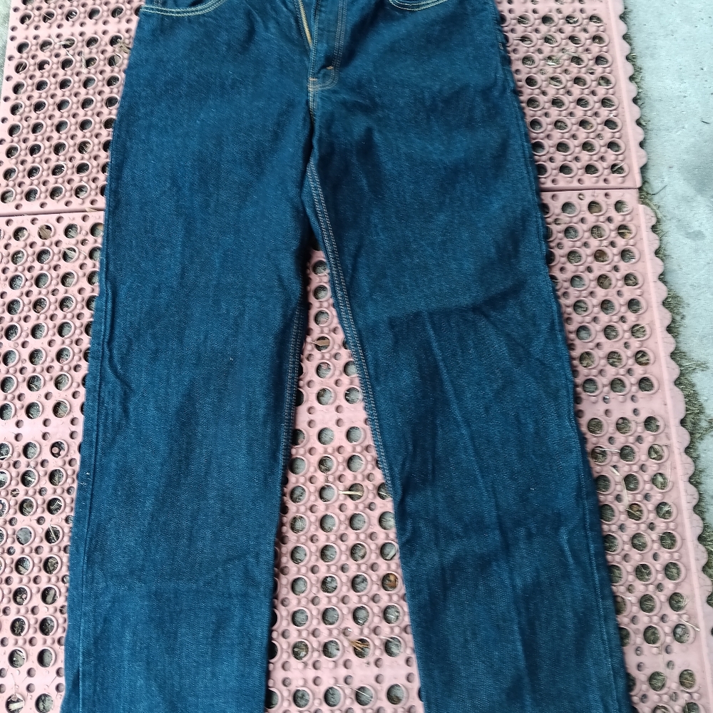 Levi's jeans mens size 34 if u can't view pics email me at cheveendiamond@gmail.
